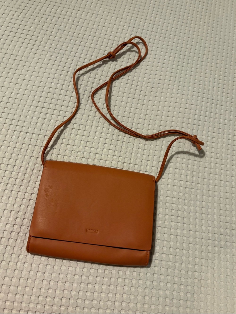 Baggu in terracotta orange leather